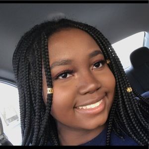 Meet your Posher, Ashley